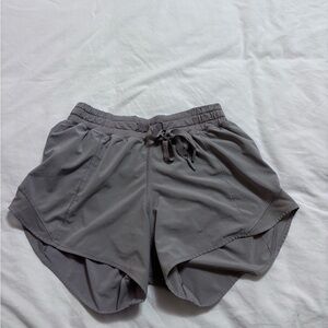 Lululemon Hotty hot shorts size 4 *Tall*